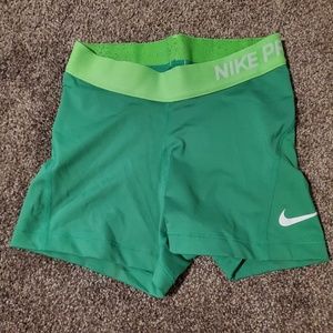 Nike pro